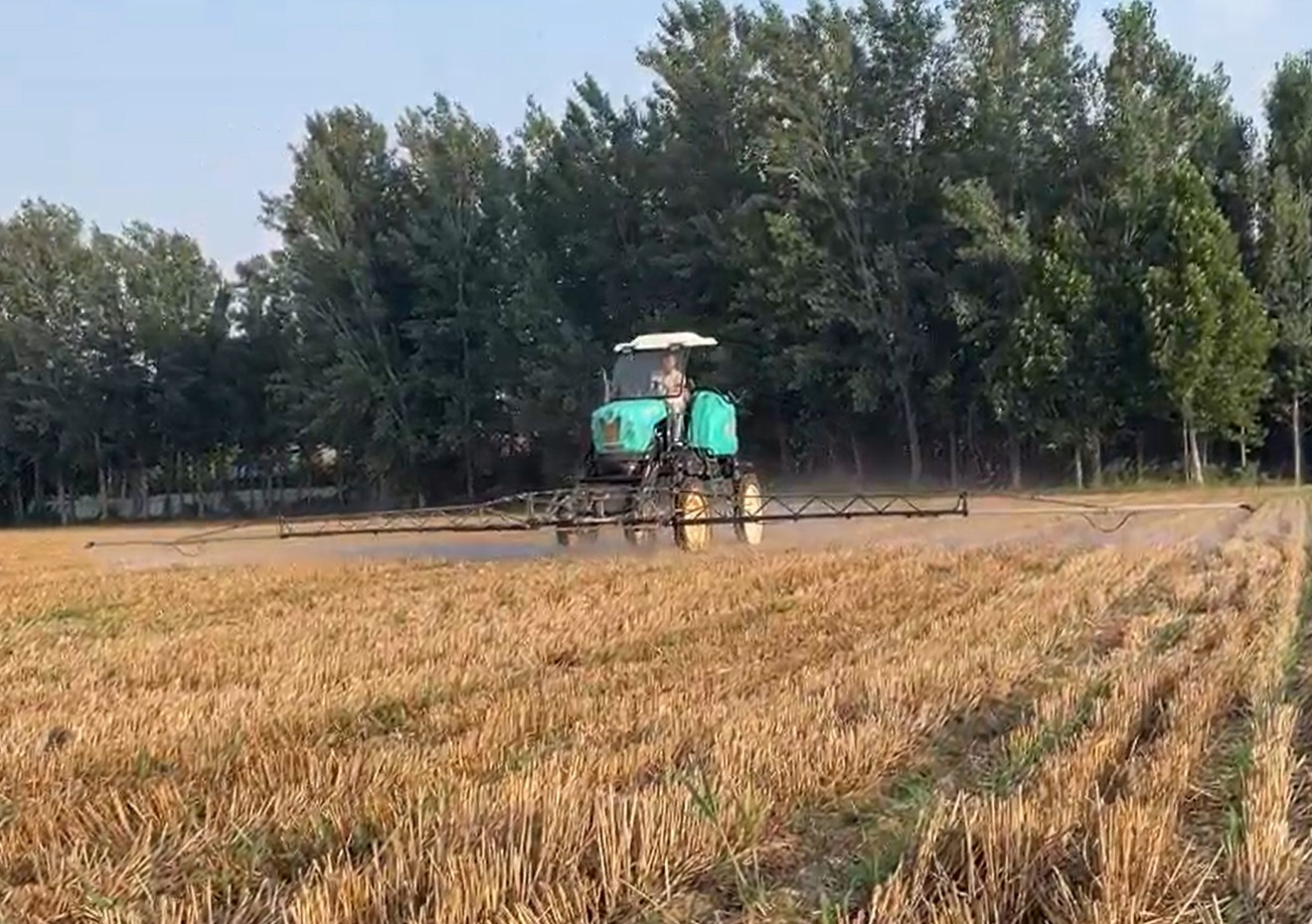 Easy Operation for Starters, Zero Barriers to High-efficiency Farming Operations